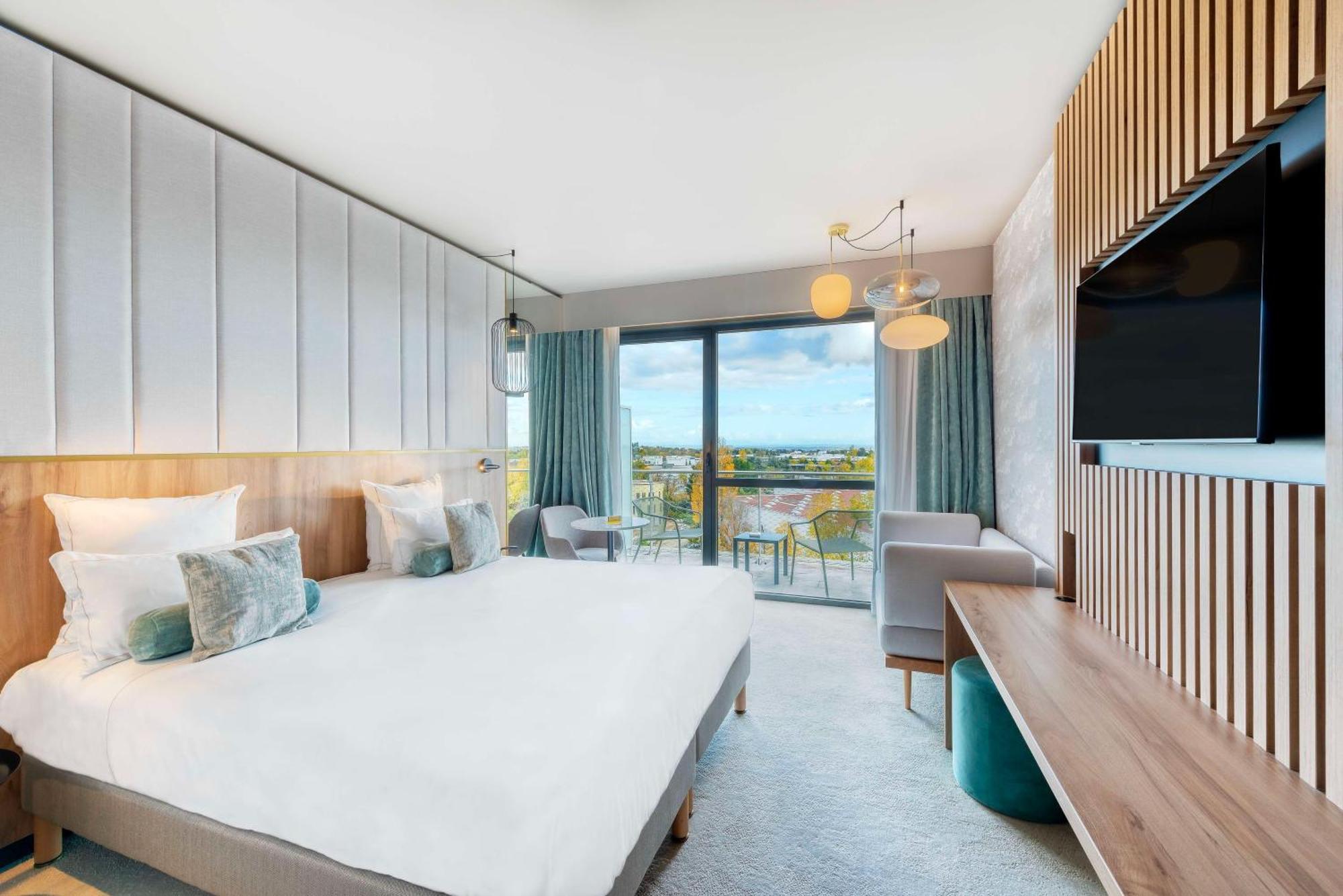 Golden Tulip Lyon Ouest Techlid Hotel & Spa Limonest Exteriör bild