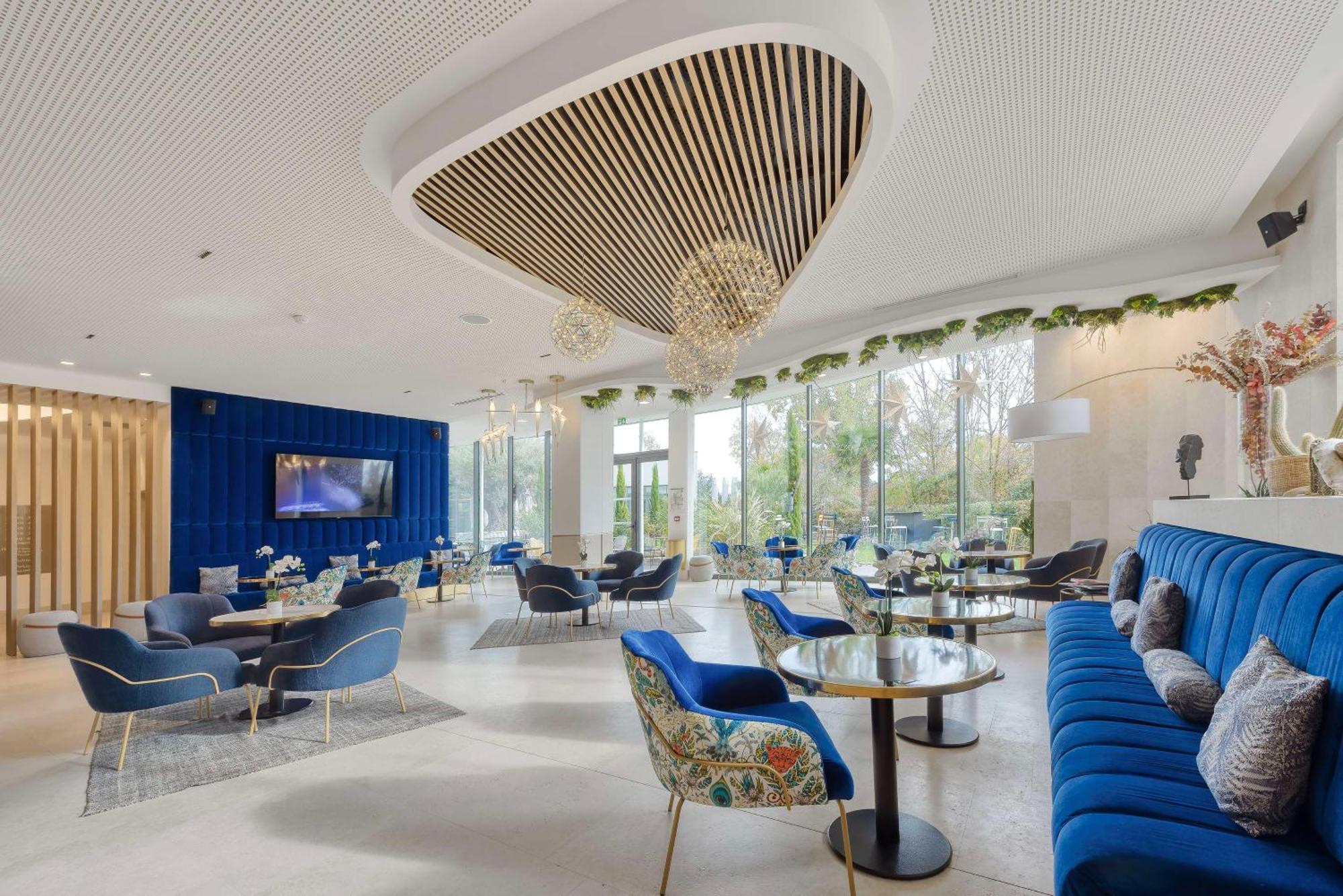Golden Tulip Lyon Ouest Techlid Hotel & Spa Limonest Exteriör bild
