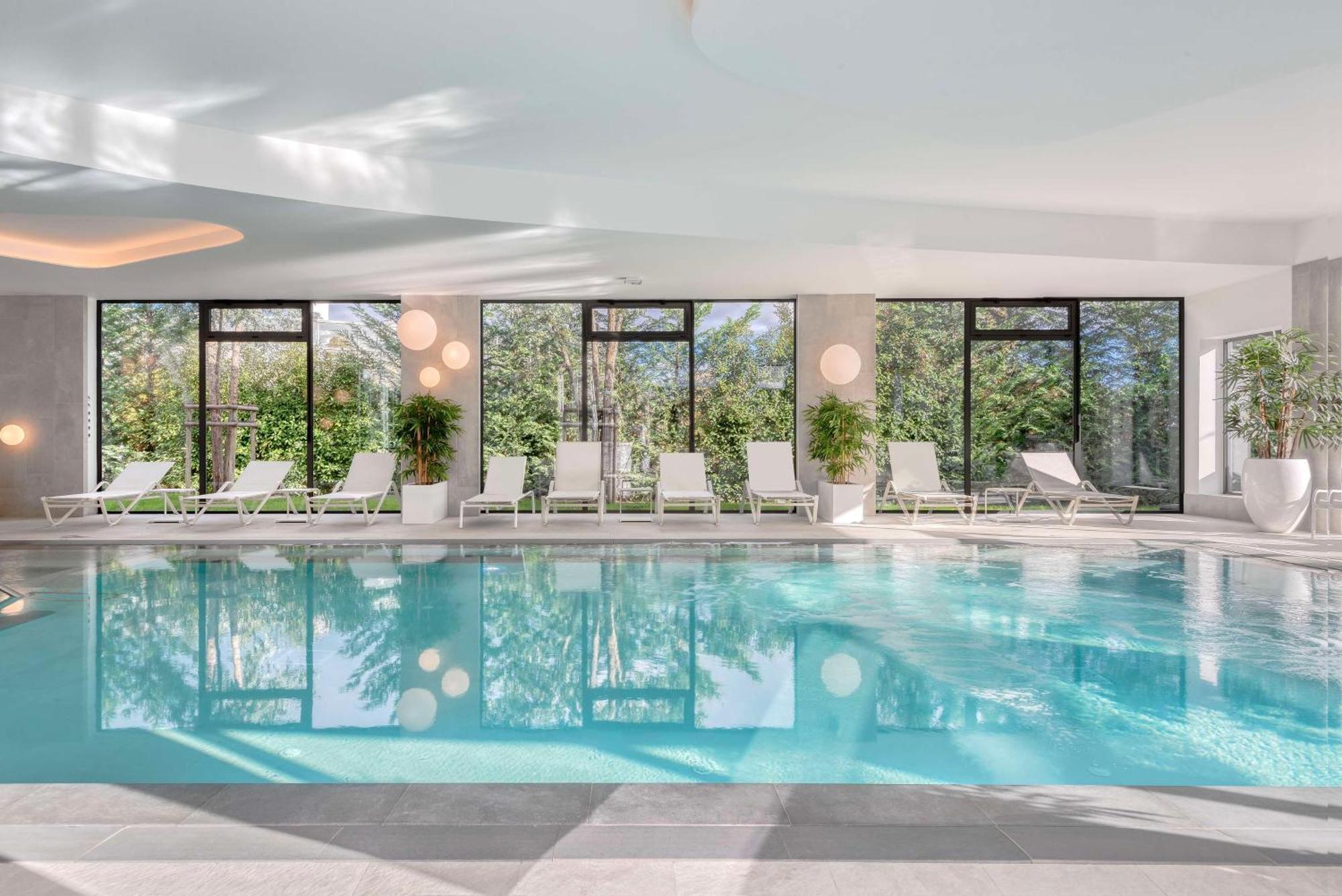 Golden Tulip Lyon Ouest Techlid Hotel & Spa Limonest Exteriör bild