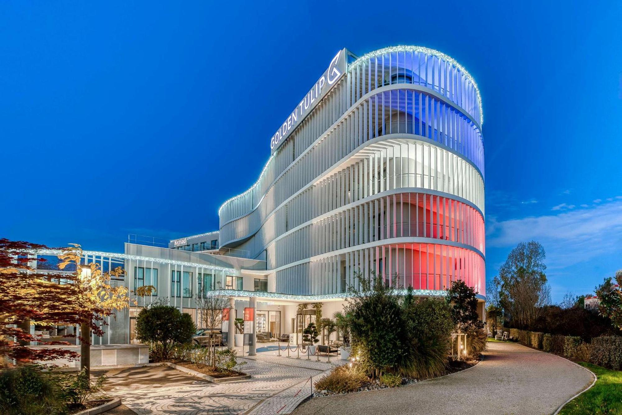 Golden Tulip Lyon Ouest Techlid Hotel & Spa Limonest Exteriör bild