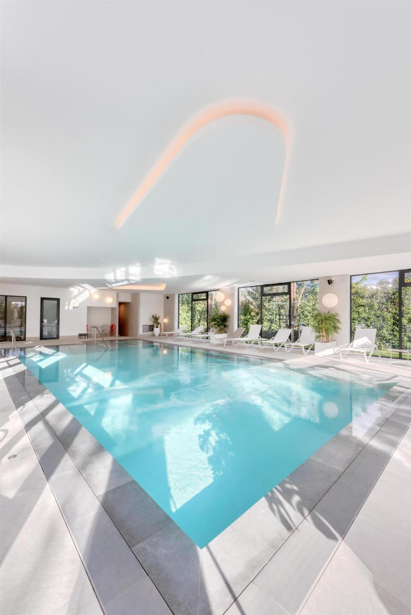 Golden Tulip Lyon Ouest Techlid Hotel & Spa Limonest Exteriör bild